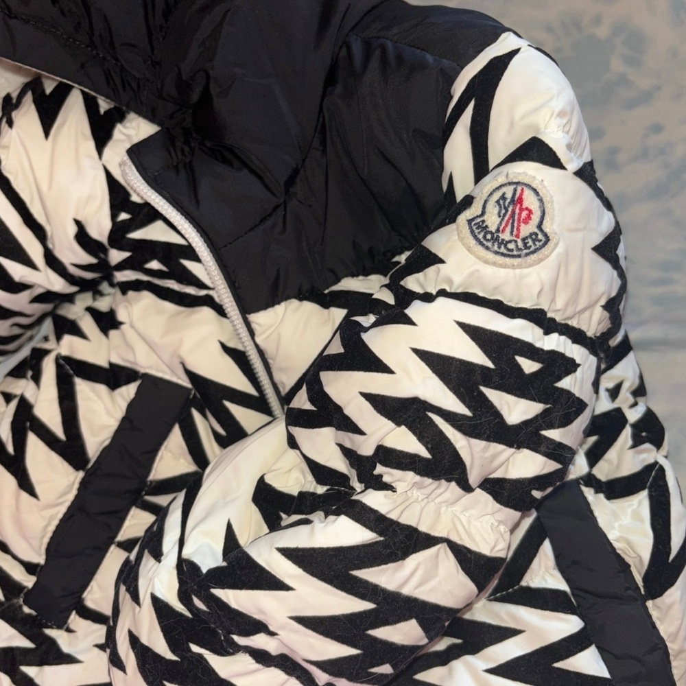 Moncler jacket - Picture 2 of 4